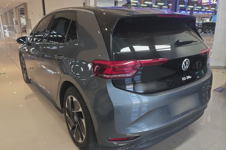 Used Volkswagen ID.3 2023 Pure Smart Edition Rear Left 45 Deg