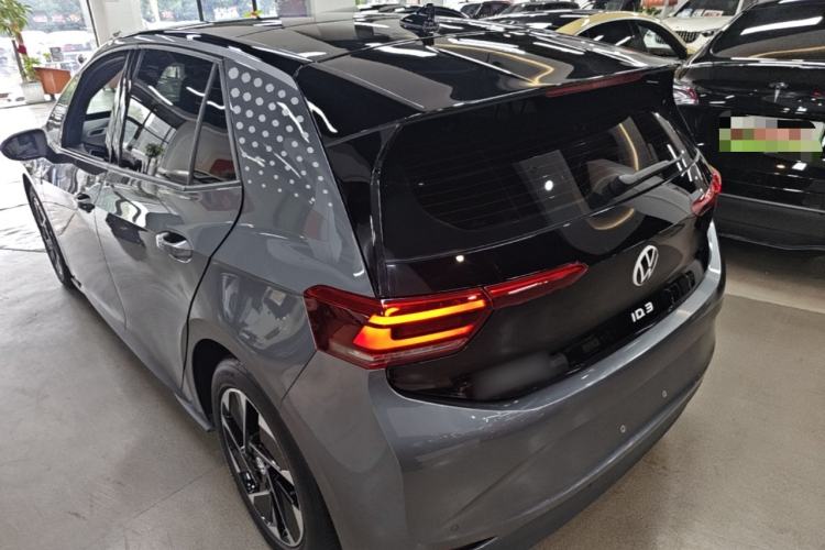Used Volkswagen ID.3 2023 Pure Smart Edition Rear Left 45 Deg