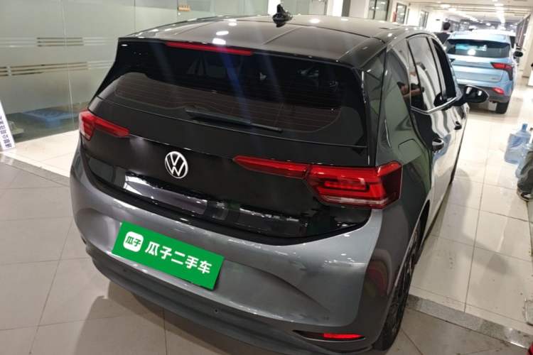Used Volkswagen ID.3 2023 Upgraded Model Pure Intelligent Enjoyment Version Rear Right 45 Deg