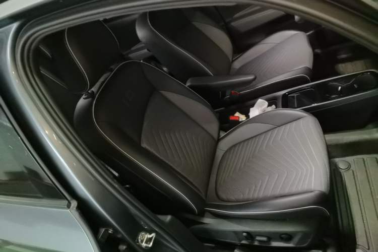 Used Volkswagen ID.3 2023 Upgraded Model Pure Intelligent Enjoyment Version Right Front Seat
