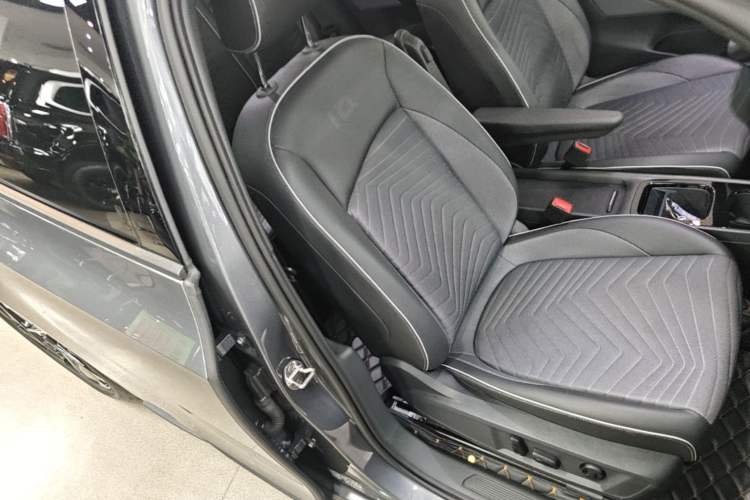 Used Volkswagen ID.3 2023 Pure Smart Edition Right Front Seat