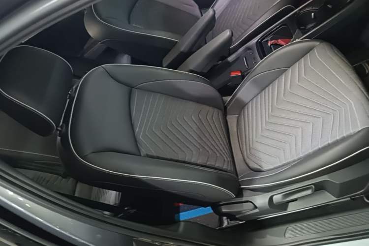 Used Volkswagen ID.3 2023 Pure Smart Edition Right Front Seat