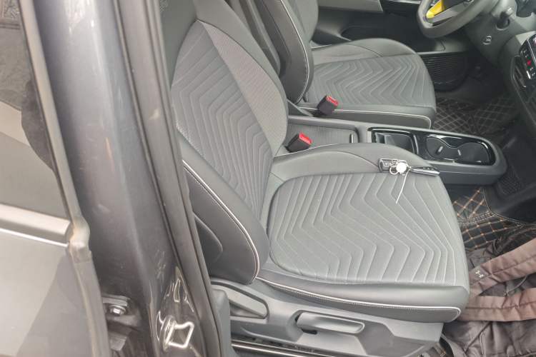 Used Volkswagen ID.3 2023 Upgraded Model Pure Intelligent Enjoyment Version Right Front Seat