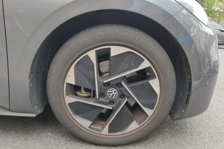 Used Volkswagen ID.3 2023 Pure Smart Edition Right Front Wheel Hub
