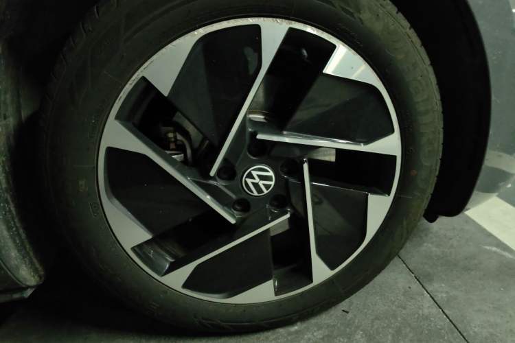Used Volkswagen ID.3 2023 Pure Smart Edition Right Front Wheel Hub