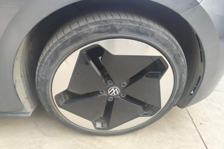 Used Volkswagen ID.3 2023 Pure Smart Edition Right Front Wheel Hub