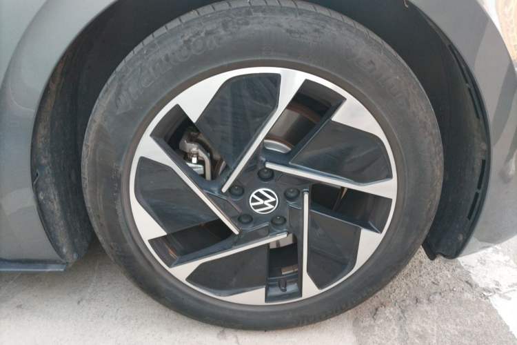 Used Volkswagen ID.3 2023 Upgraded Model Pure Intelligent Enjoyment Version Right Front Wheel Hub