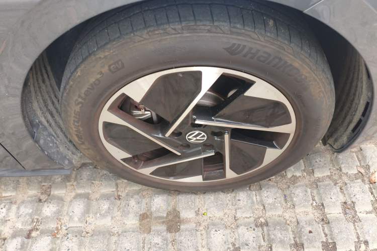 Used Volkswagen ID.3 2023 Pure Smart Edition Right Front Wheel Hub