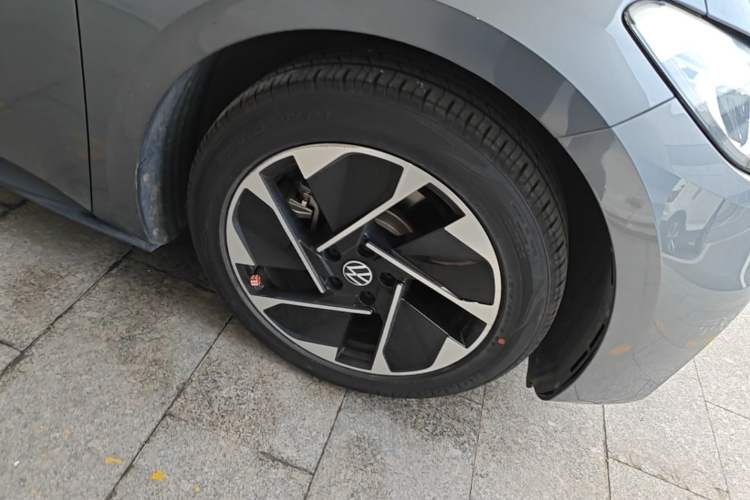 Used Volkswagen ID.3 2023 Upgraded Model Pure Intelligent Enjoyment Version Right Front Wheel Hub