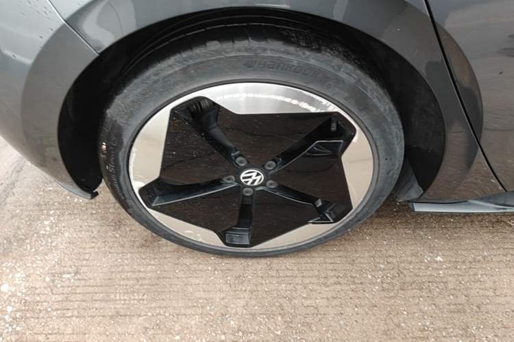 Used Volkswagen ID.3 2023 Upgraded Model Pure Intelligent Enjoyment Version Right Rear Wheel Hub