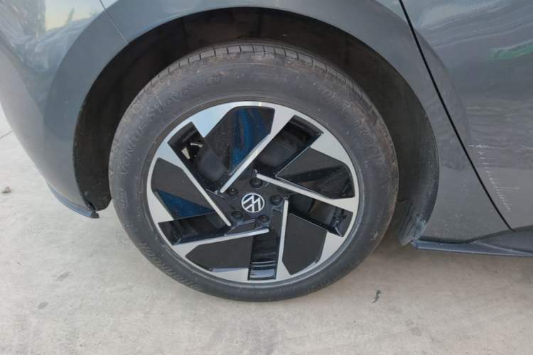 Used Volkswagen ID.3 2023 Upgraded Model Pure Intelligent Enjoyment Version Right Rear Wheel Hub