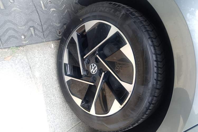 Used Volkswagen ID.3 2023 Upgraded Model Pure Intelligent Enjoyment Version Right Rear Wheel Hub