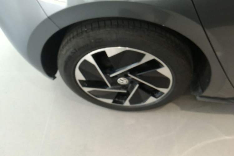 Used Volkswagen ID.3 2023 Upgraded Model Pure Intelligent Enjoyment Version Right Rear Wheel Hub
