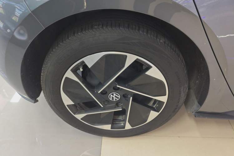 Used Volkswagen ID.3 2023 Pure Smart Edition Right Rear Wheel Hub
