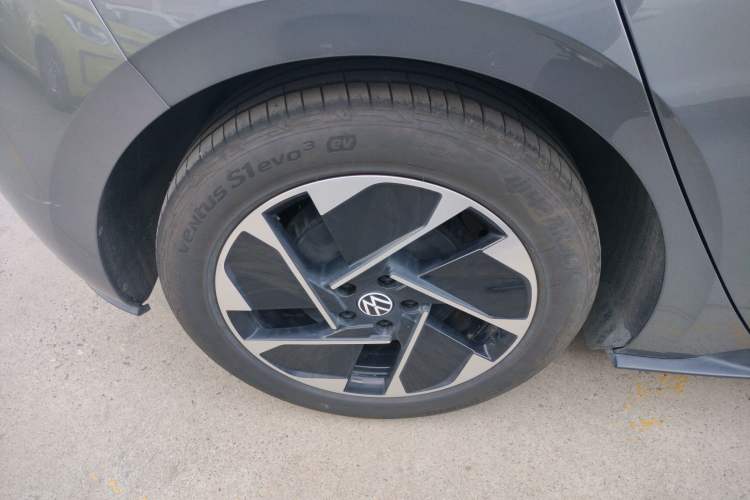 Used Volkswagen ID.3 2023 Upgraded Model Pure Intelligent Enjoyment Version Right Rear Wheel Hub