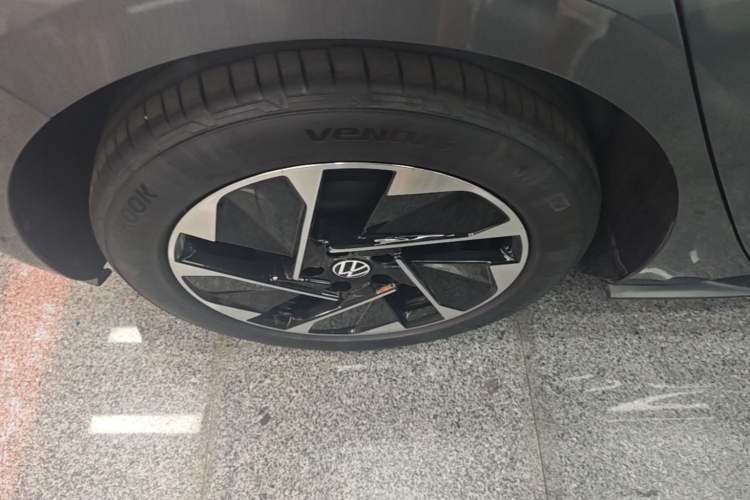 Used Volkswagen ID.3 2023 Upgraded Model Pure Intelligent Enjoyment Version Right Rear Wheel Hub