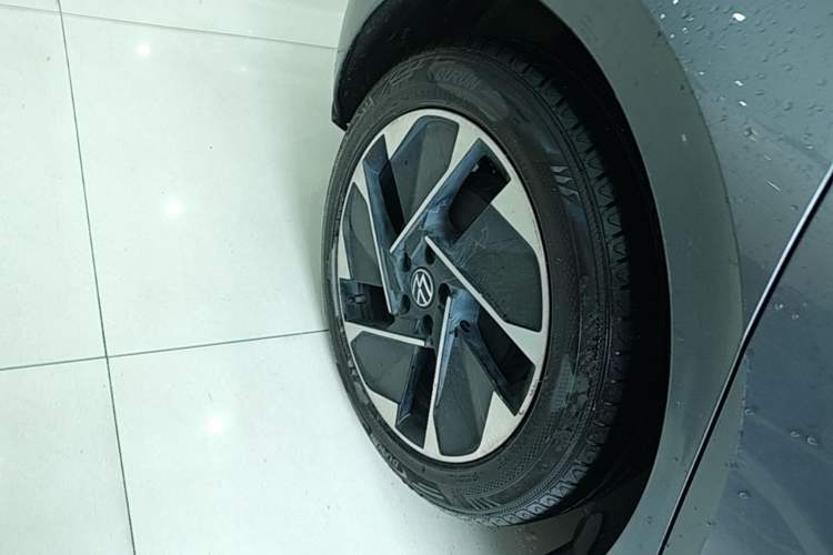 Used Volkswagen ID.3 2023 Pure Smart Edition Right Rear Wheel Hub