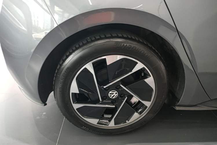 Used Volkswagen ID.3 2023 Upgraded Model Pure Intelligent Enjoyment Version Right Rear Wheel Hub