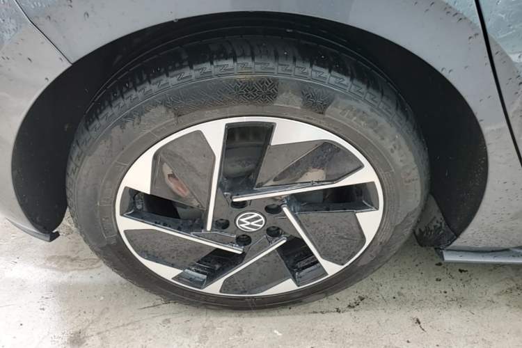 Used Volkswagen ID.3 2023 Upgraded Model Pure Intelligent Enjoyment Version Right Rear Wheel Hub