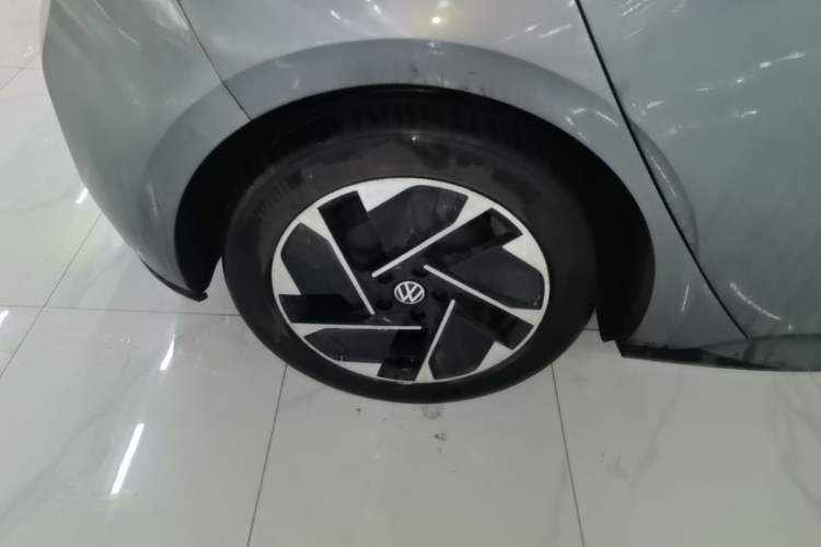 Used Volkswagen ID.3 2023 Upgraded Model Pure Intelligent Enjoyment Version Right Rear Wheel Hub