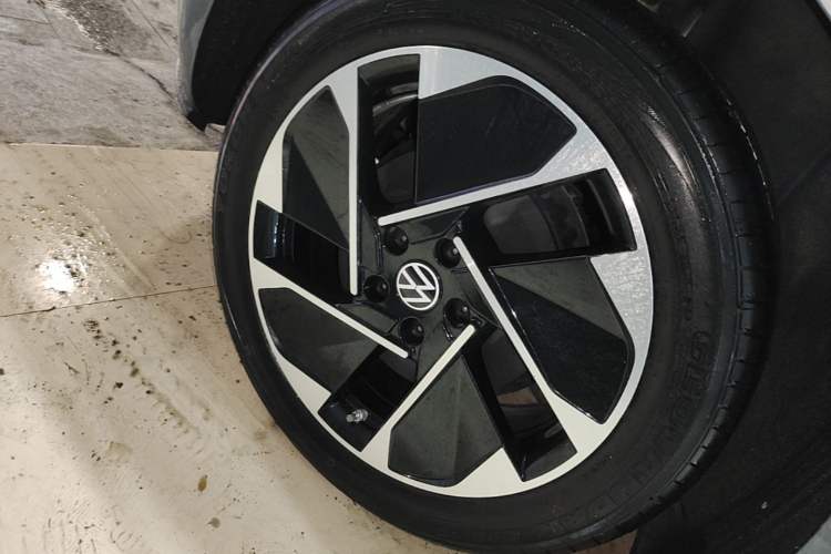 Used Volkswagen ID.3 2023 Pure Smart Edition Right Rear Wheel Hub