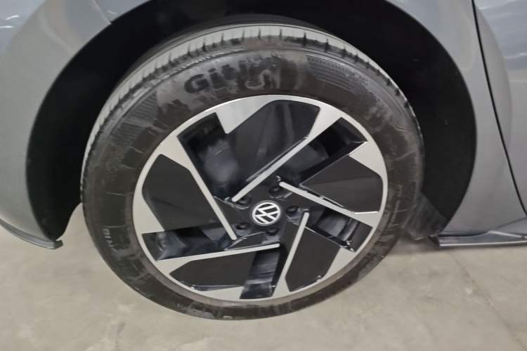 Used Volkswagen ID.3 2023 Pure Smart Edition Right Rear Wheel Hub