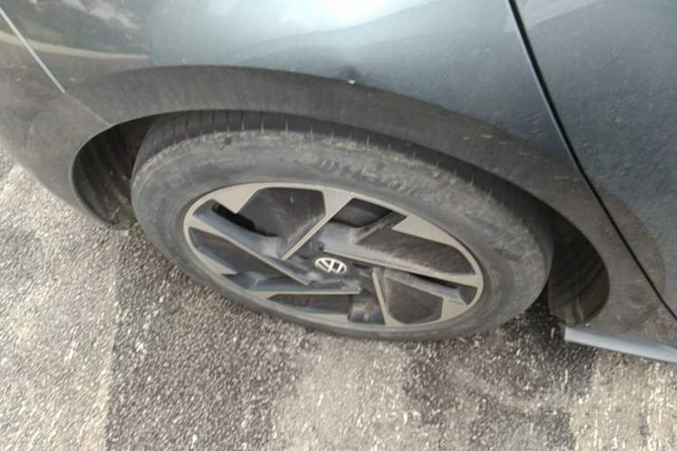 Used Volkswagen ID.3 2023 Upgraded Model Pure Intelligent Enjoyment Version Right Rear Wheel Hub
