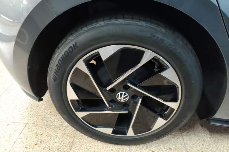 Used Volkswagen ID.3 2023 Upgraded Model Pure Intelligent Enjoyment Version Right Rear Wheel Hub
