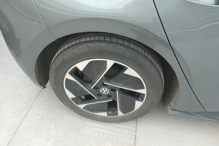 Used Volkswagen ID.3 2023 Upgraded Model Pure Intelligent Enjoyment Version Right Rear Wheel Hub