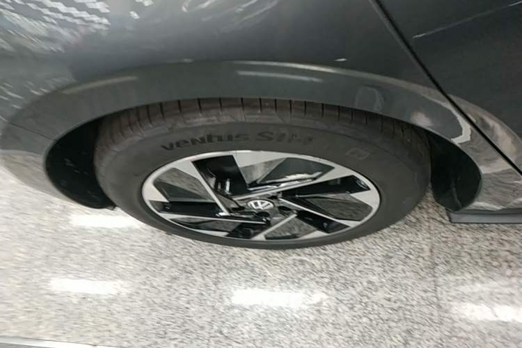 Used Volkswagen ID.3 2023 Upgraded Model Pure Intelligent Enjoyment Version Right Rear Wheel Hub