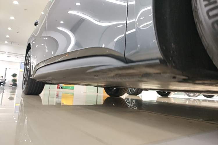 Used Volkswagen ID.3 2023 Upgraded Model Pure Intelligent Enjoyment Version Right Side Sill