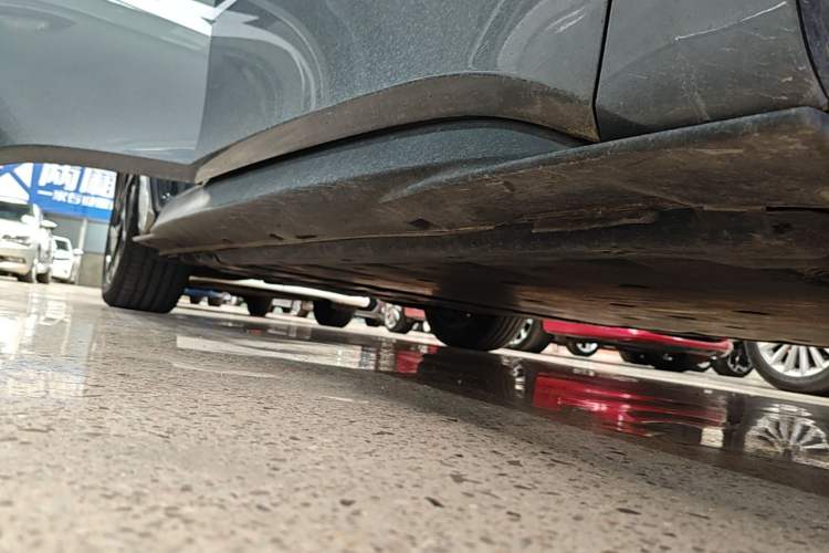 Used Volkswagen ID.3 2023 Pure Smart Edition Right Side Sill