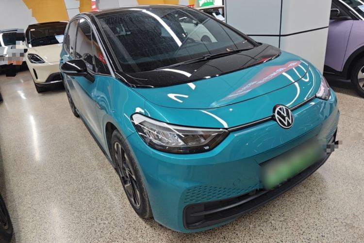 Used Volkswagen ID.3 2023 Pure Smart Edition Front Right 45 Deg