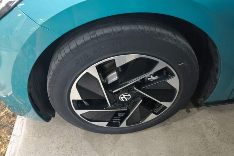 Used Volkswagen ID.3 2023 Pure Smart Edition Left Front Wheel Hub