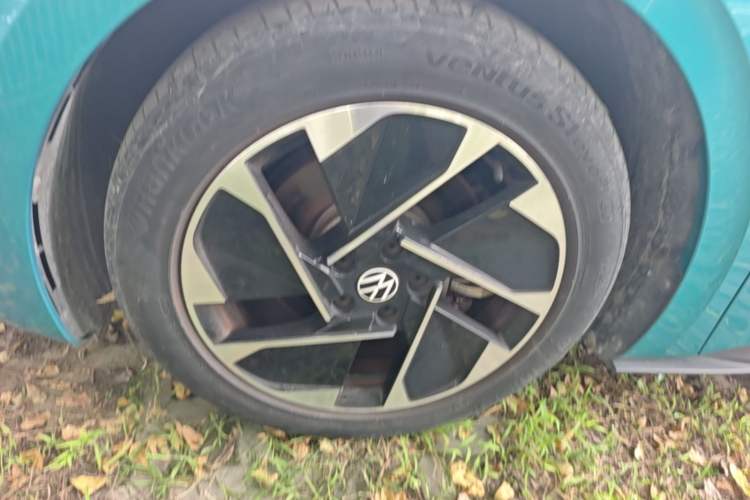 Used Volkswagen ID.3 2023 Upgraded Model Pure Intelligent Enjoyment Version Left Front Wheel Hub