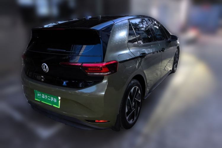 Used Volkswagen ID.3 2023 Pure Smart Edition Rear Right 45 Deg