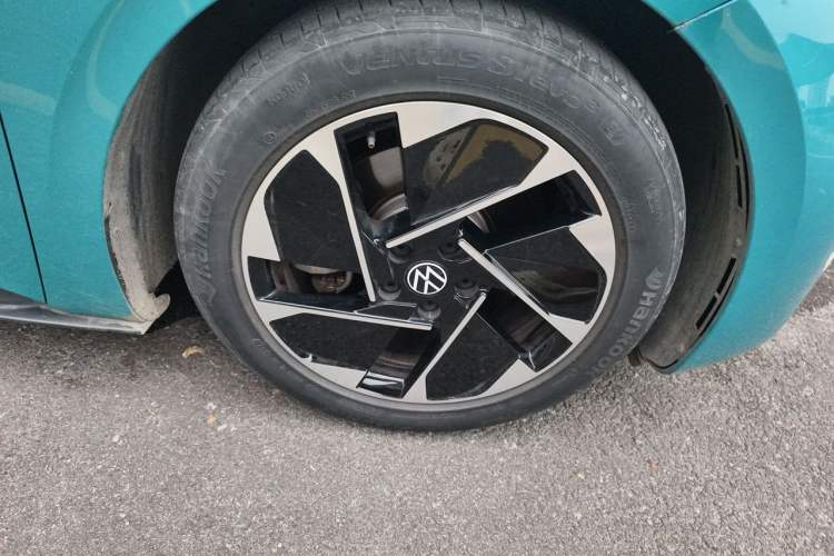 Used Volkswagen ID.3 2023 Pure Smart Edition Right Front Wheel Hub