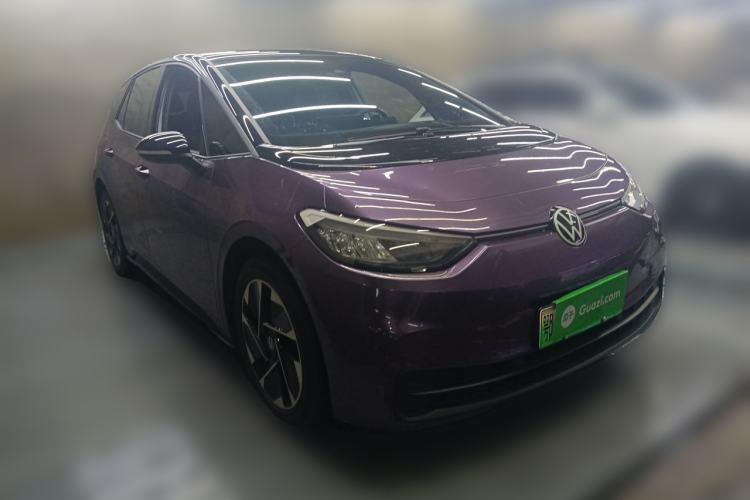 Used Volkswagen ID.3 2023 Pure Smart Edition Front Right 45 Deg