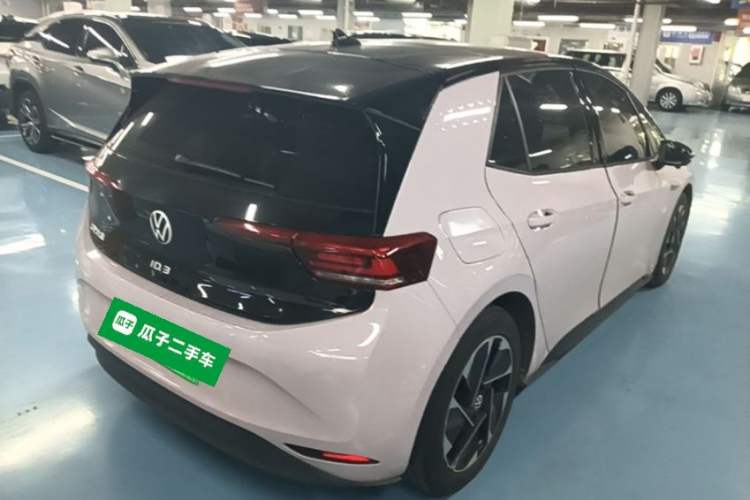 Used Volkswagen ID.3 2023 Pure Smart Edition Rear Right 45 Deg