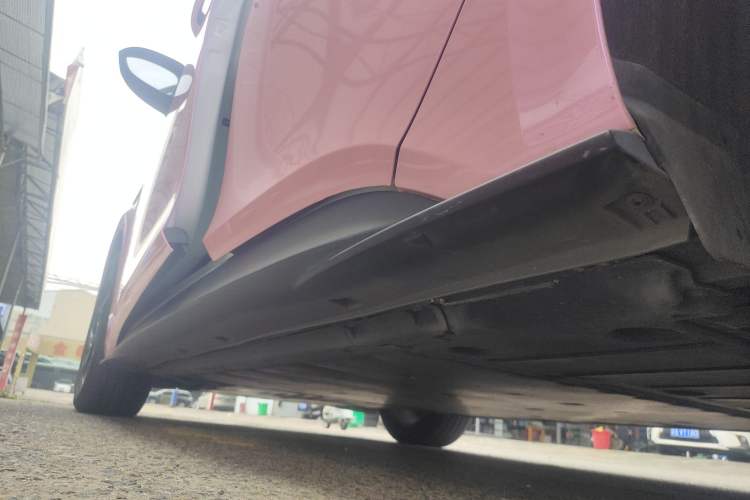Used Volkswagen ID.3 2023 Upgraded Model Pure Intelligent Enjoyment Version Left Side Sill