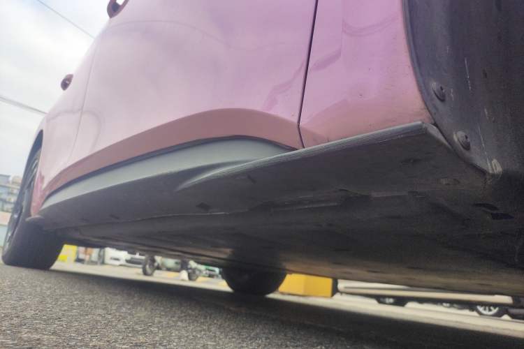 Used Volkswagen ID.3 2023 Upgraded Model Pure Intelligent Enjoyment Version Right Side Sill