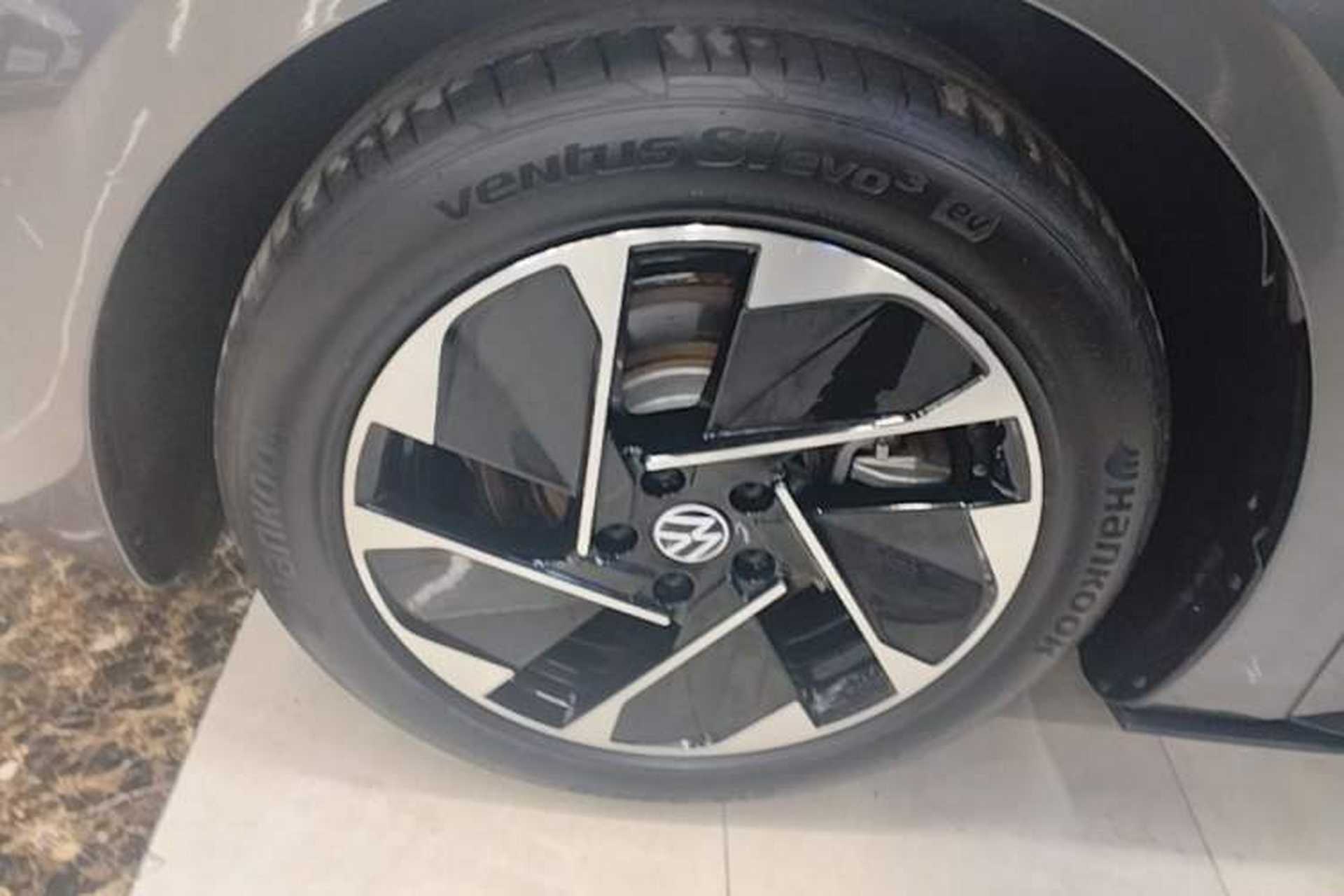Used Volkswagen ID.3 2023 Upgraded Model Pure Intelligent Enjoyment Version Left Front Wheel Hub