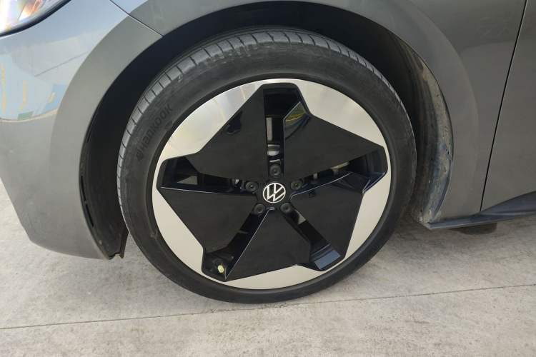 Used Volkswagen ID.3 2023 Upgraded Model Pure Intelligent Enjoyment Version Left Front Wheel Hub