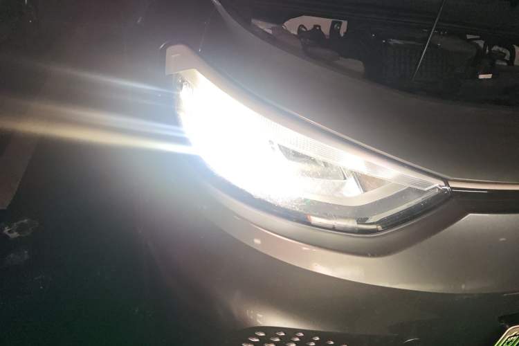 Used Volkswagen ID.3 2023 Upgraded Model Pure Intelligent Enjoyment Version Right Front Headlight