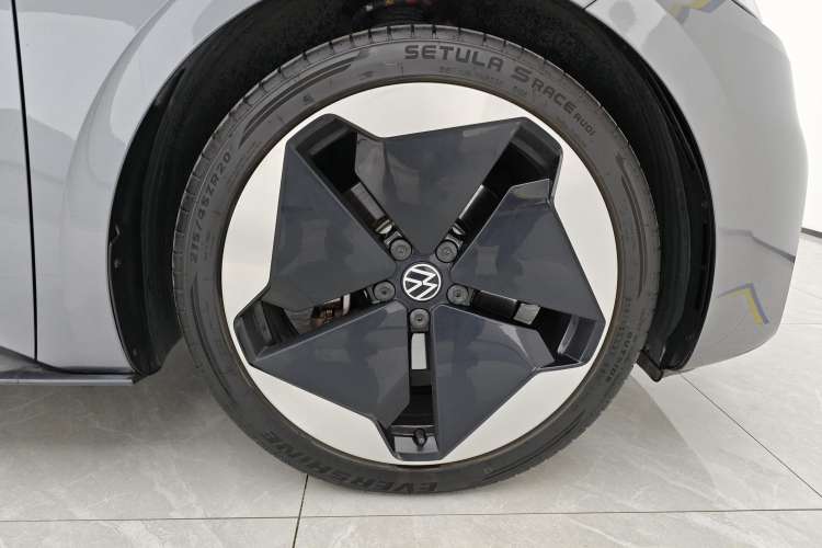 Used Volkswagen ID.3 2023 Upgraded Version Smart Intelligence Edition Right Front Wheel Hub