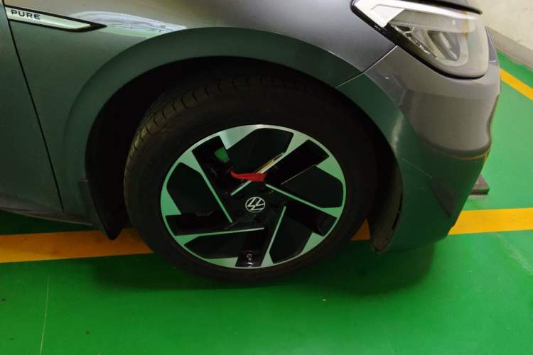 Used Volkswagen ID.3 2023 Upgraded Model Pure Intelligent Enjoyment Version Right Front Wheel Hub