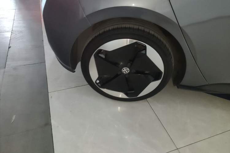 Used Volkswagen ID.3 2023 Upgraded Model Pure Intelligent Enjoyment Version Right Rear Wheel Hub