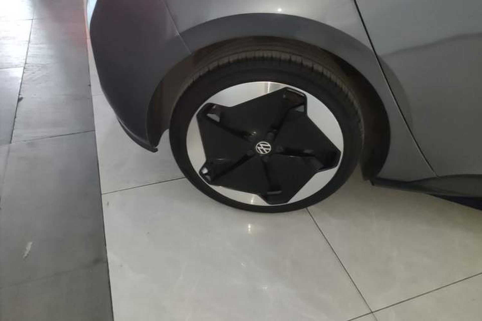 Used Volkswagen ID.3 2023 Upgraded Model Pure Intelligent Enjoyment Version Right Rear Wheel Hub