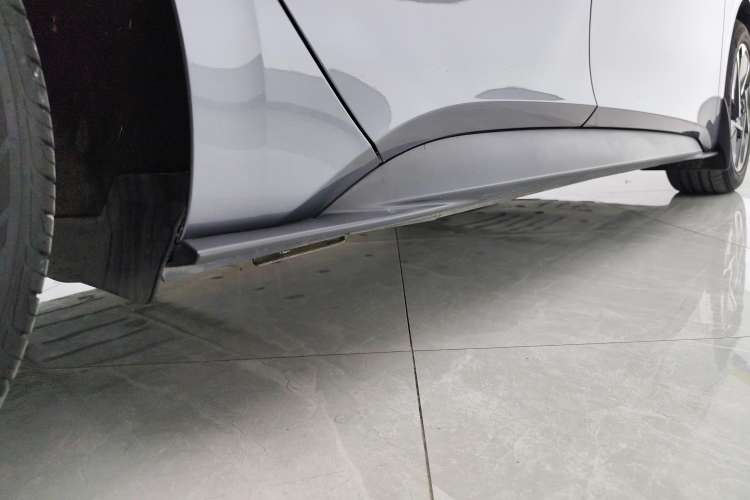 Used Volkswagen ID.3 2023 Upgraded Model Pure Intelligent Enjoyment Version Right Side Sill