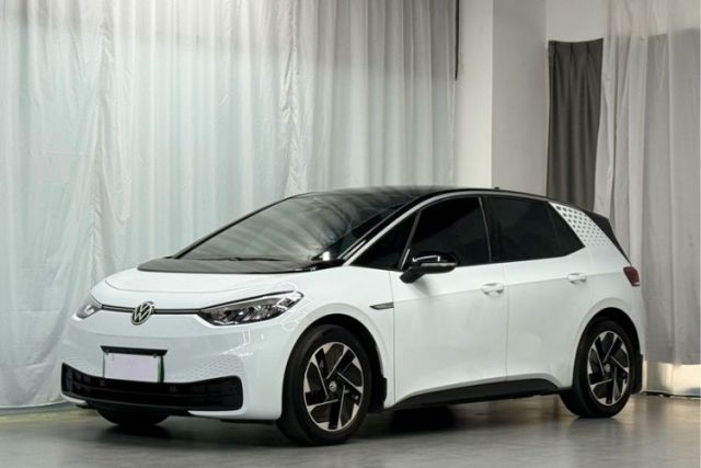 Used Volkswagen ID.3 2023 Pure Smart Edition